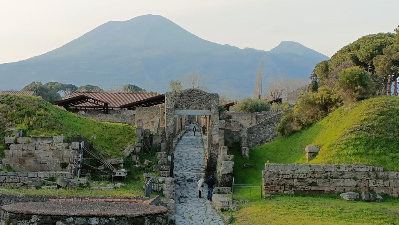 Pompeii Apartments Anna&Francy エクステリア 写真